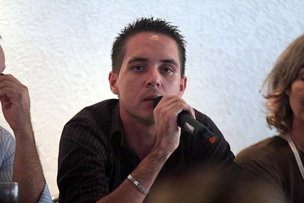 Gilles Leperlier, président l’AJFER, demande la « transparence des recrutements dans notre île, l’évaluation des besoins en emplois à La Réunion sur plusieurs années pour pouvoir adapter les formations… ».