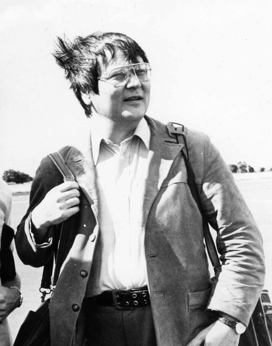 Le 10 décembre 1967, Paul Vergès, candidat aux élections municipales et cantonales à Saint-André, a été arrêté et expulsé de la commune, et Edouard Savigny assassiné. Le double scrutin truqué du Dr Dubard sera invalidé par le conseil d'État.