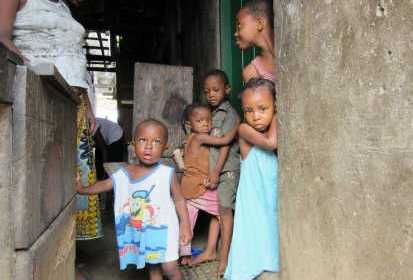 Dans 40 ans, ces enfants feront partie du 3ème pays le plus peuplé du monde. (…)